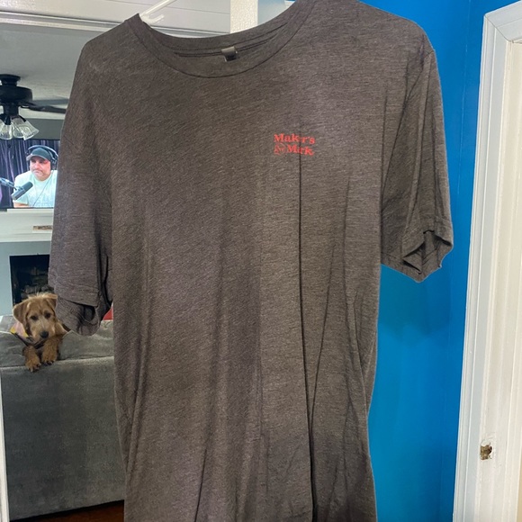 T-shirts, hoodies, button ups and pullovers - Picture 13 of 13